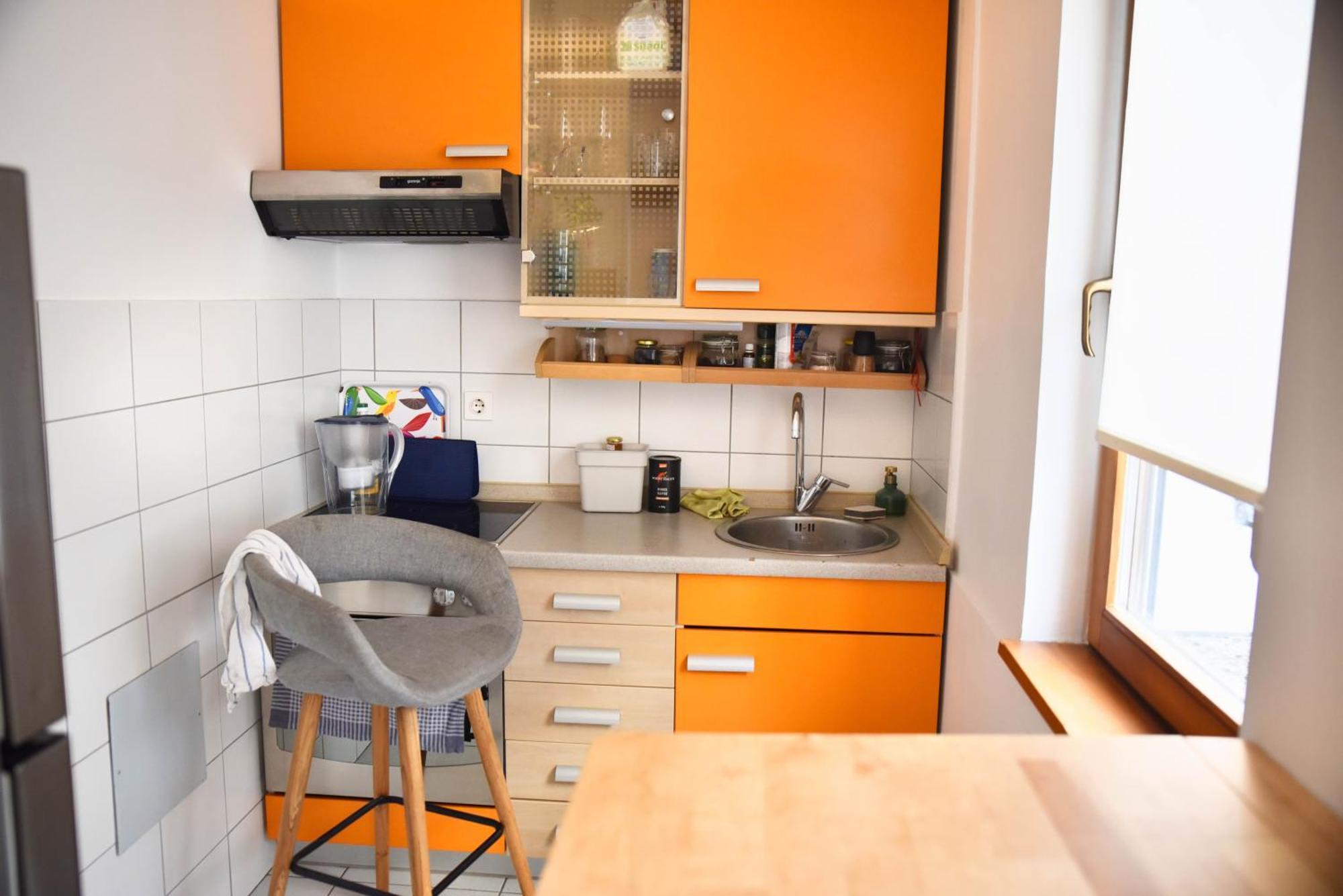 Hi-tech Apartment *